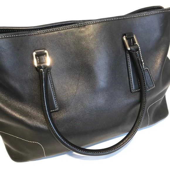 Chic Coach, Black Leather Satchel! - Picture 2 of 8